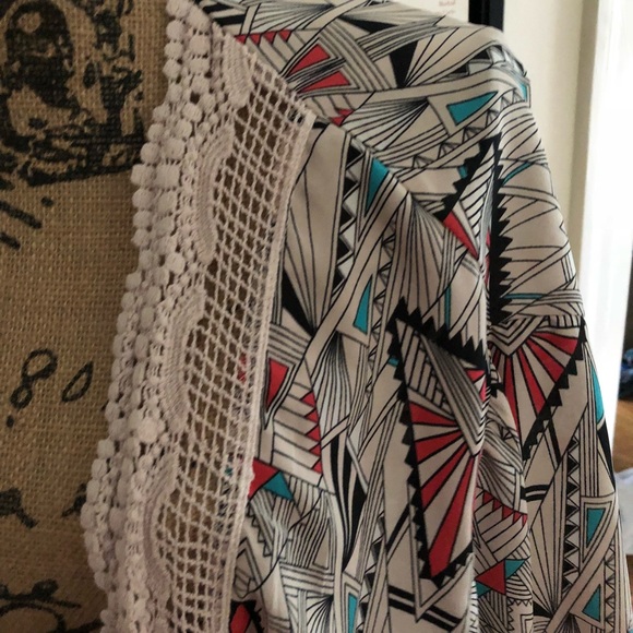 Aztec polyester cover up - Picture 3 of 3